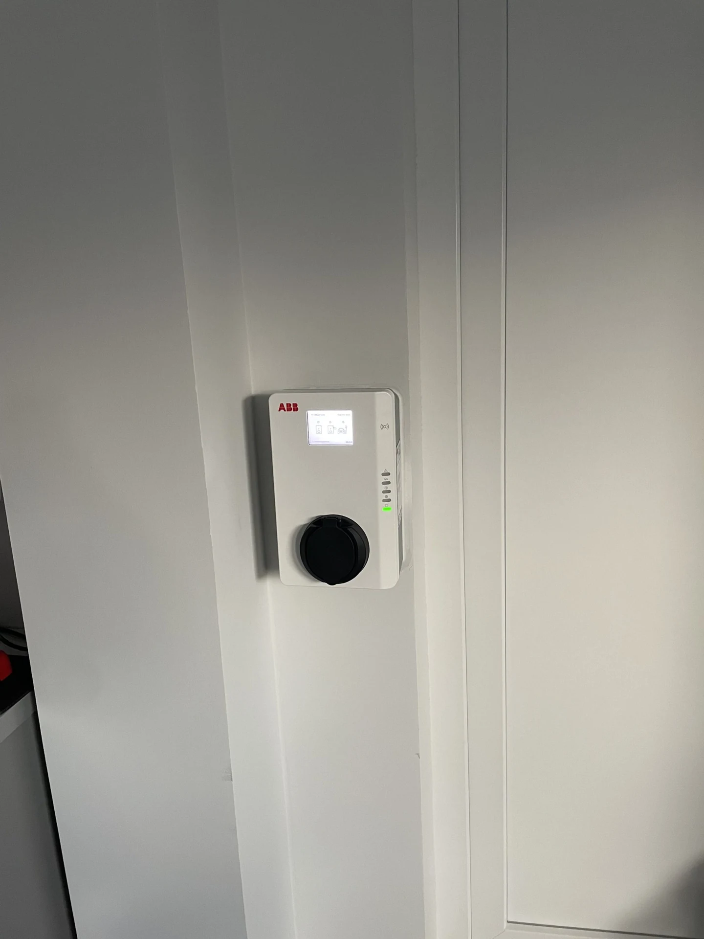 Zu Hause laden — 2